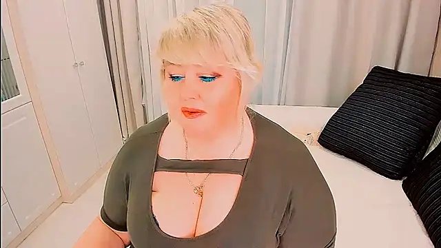 BIGTITSBBW online show from 04.18.26