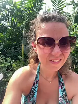 Snapshot of BabyNila chatting on 02.13.25 BabyNila online show from 02.13.25