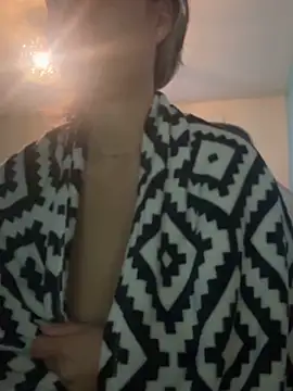 Snapshot of BabyNila chatting on 10.10.25 BabyNila online show from 10.10.25