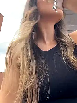 Snapshot of AnnaCastillo_ chatting on 09.11.25 AnnaCastillo online show from 09.11.25