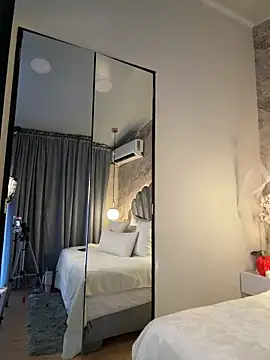 Snapshot of AnnaCastillo_ chatting on 10.08.25 AnnaCastillo online show from 10.08.25