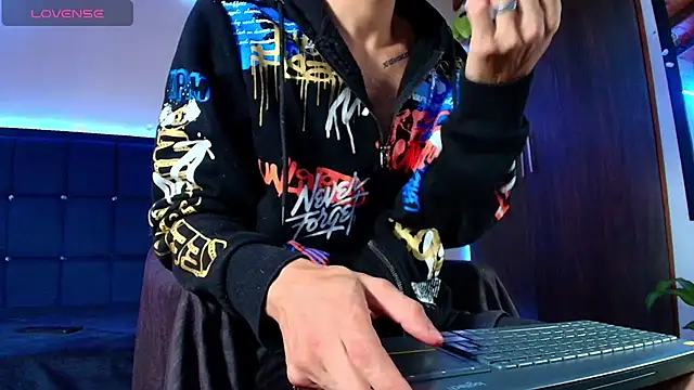 kuzzcoo online show from 09.29.25