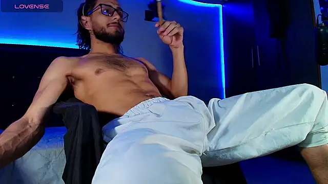 kuzzcoo online show from 11.03.25