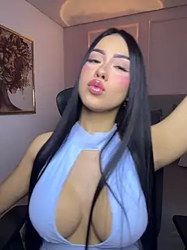 Snapshot of Miss_blue69 chatting on 06.14.26 Miss blue69 online show from 06.14.26