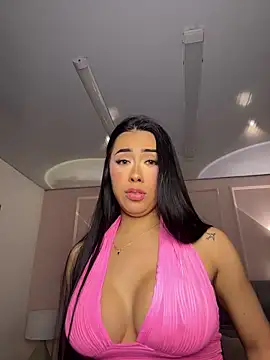 Snapshot of Miss_blue69 chatting on 06.17.26 Miss blue69 online show from 06.17.26