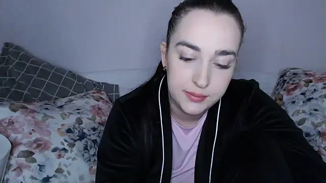 Snapshot of vitalina_freedom chatting on 12.21.24 vitalina freedom online show from 12.21.24