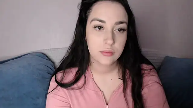 Snapshot of vitalina_freedom chatting on 10.18.25 vitalina freedom online show from 10.18.25