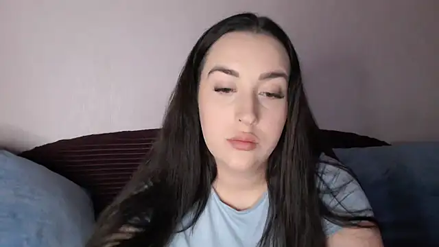 Snapshot of vitalina_freedom chatting on 11.11.25 vitalina freedom online show from 11.11.25