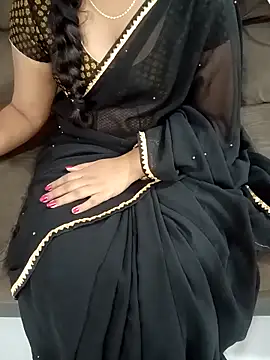 Snapshot of Mounika25 chatting on 09.25.25 Mounika25 online show from 09.25.25