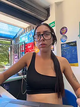 Snapshot of _alabina_ chatting on 02.11.26 alabina online show from 02.11.26