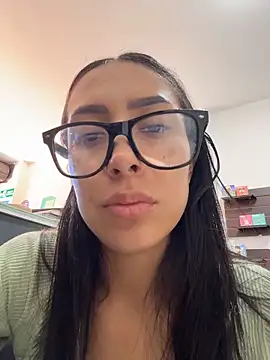 Snapshot of _alabina_ chatting on 02.13.26 alabina online show from 02.13.26