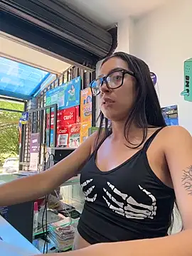 Snapshot of _alabina_ chatting on 02.21.26 alabina online show from 02.21.26