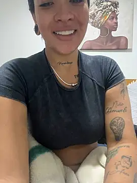 HannahW  online show from 12.28.24