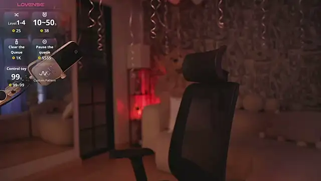 HannahW  online show from 10.25.25