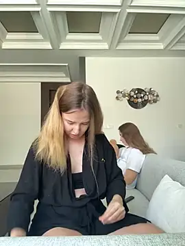 Snapshot of Nura_n_Sarah chatting on 10.17.25 Nura n Sarah online show from 10.17.25