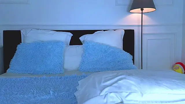 NicoleMarani online show from 01.24.25