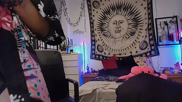 Snapshot of iammistress chatting on 11.04.25 iammistress online show from 11.04.25