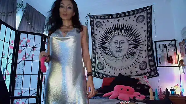 Snapshot of iammistress chatting on 11.15.25 iammistress online show from 11.15.25