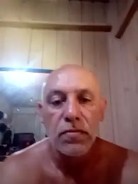 Raquelluciano online show from 02.02.26