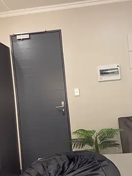 Neelo-Smith online show from 03.04.25