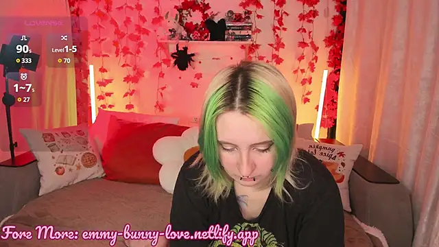 EmmyBunny online show from 09.28.25