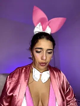 Snapshot of Alicia_Ruiz chatting on 10.31.25 Alicia Ruiz online show from 10.31.25