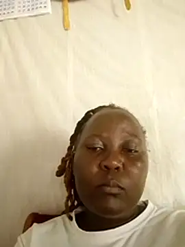 Snapshot of amelinaqueen chatting on 04.16.26 amelinaqueen online show from 04.16.26