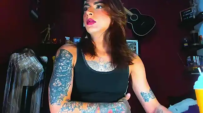 Snapshot of dariell_smokesexx chatting on 03.17.25 dariell smokesexx online show from 03.17.25