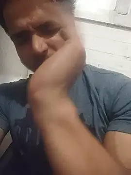 Snapshot of rounakhunk chatting on 10.29.25 rounakhunk online show from 10.29.25