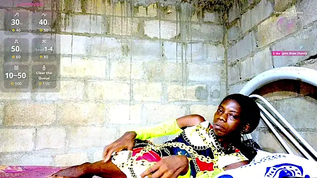 Snapshot of nzanizy chatting on 11.02.25 nzanizy online show from 11.02.25