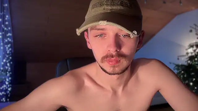 Snapshot of naked_psy chatting on 01.16.25 naked psy online show from 01.16.25