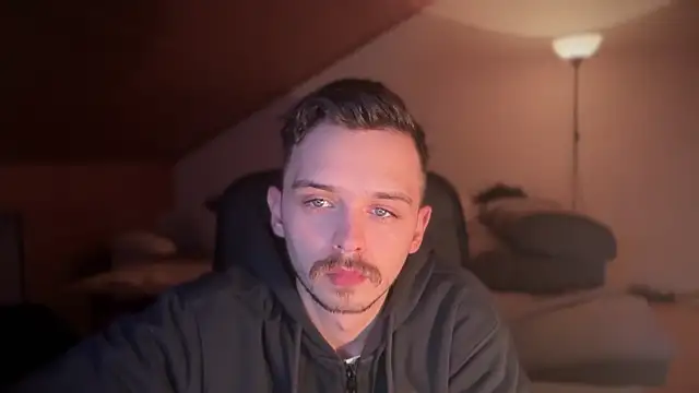 Snapshot of naked_psy chatting on 02.08.25 naked psy online show from 02.08.25