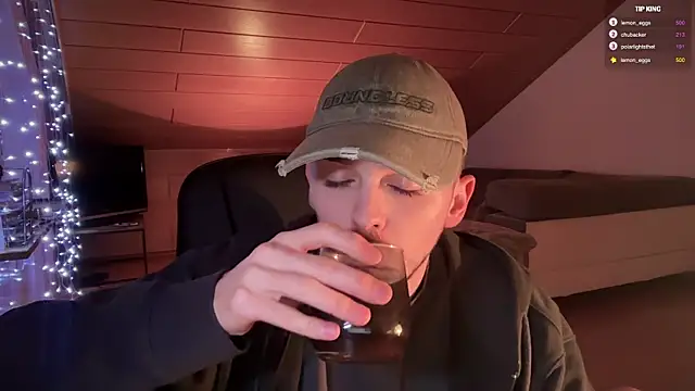 Snapshot of naked_psy chatting on 02.09.25 naked psy online show from 02.09.25