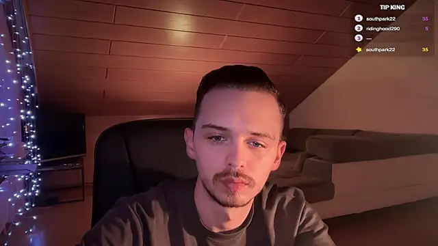 Snapshot of naked_psy chatting on 02.12.25 naked psy online show from 02.12.25