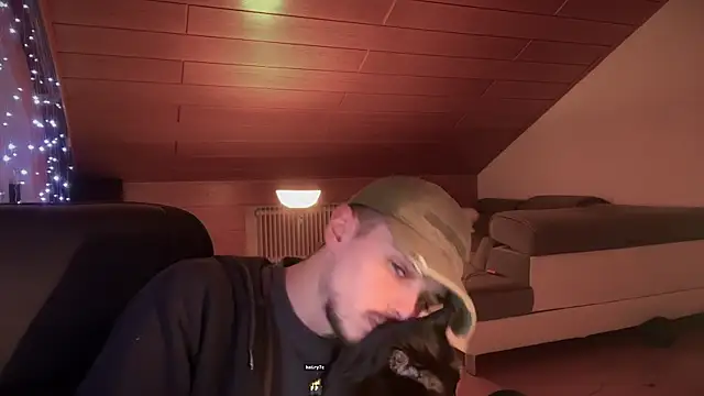 Snapshot of naked_psy chatting on 02.16.25 naked psy online show from 02.16.25