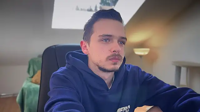 Snapshot of naked_psy chatting on 03.09.25 naked psy online show from 03.09.25