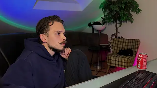 Snapshot of naked_psy chatting on 03.31.26 naked psy online show from 03.31.26