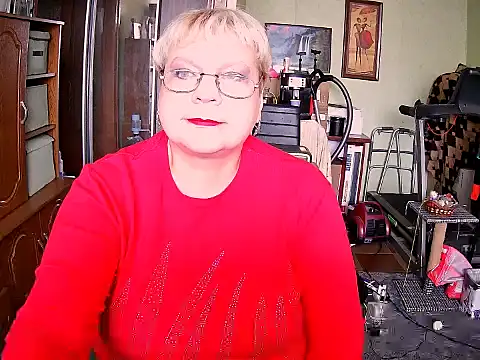 Snapshot of LOLA8888 chatting on 10.15.25 LOLA8888 online show from 10.15.25