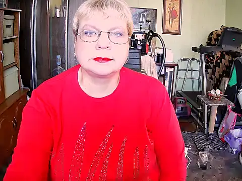 Snapshot of LOLA8888 chatting on 10.24.25 LOLA8888 online show from 10.24.25