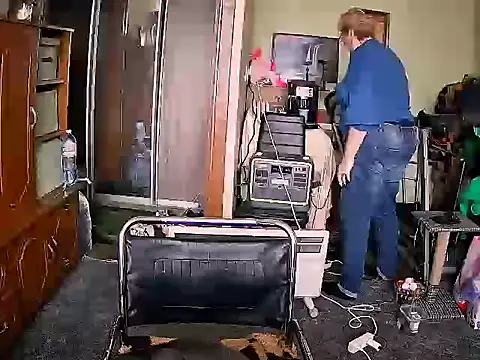 Snapshot of LOLA8888 chatting on 11.13.25 LOLA8888 online show from 11.13.25