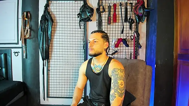 Twisted Fantasy online show from 03.03.25