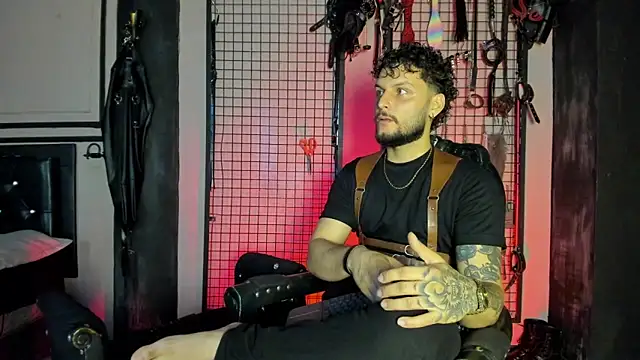 Twisted Fantasy online show from 03.31.26