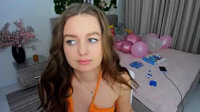 MiracleCurly online show from 02.23.25