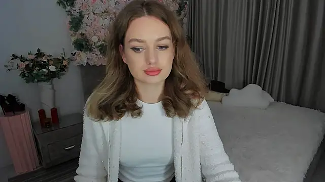 MiracleCurly online show from 10.07.25