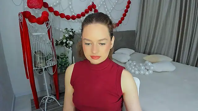 MiracleCurly online show from 04.12.26