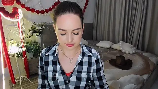 MiracleCurly online show from 05.12.26