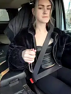 Lilmissvyx online show from 02.05.25