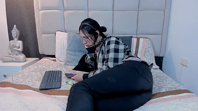 Hecatee 77 online show from 02.09.25