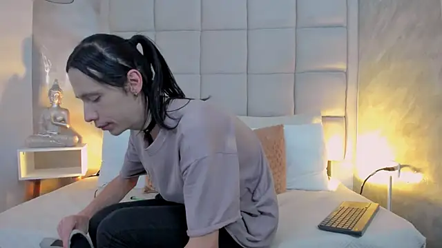 Hecatee 77 online show from 09.16.25