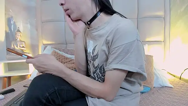 Hecatee 77 online show from 09.23.25